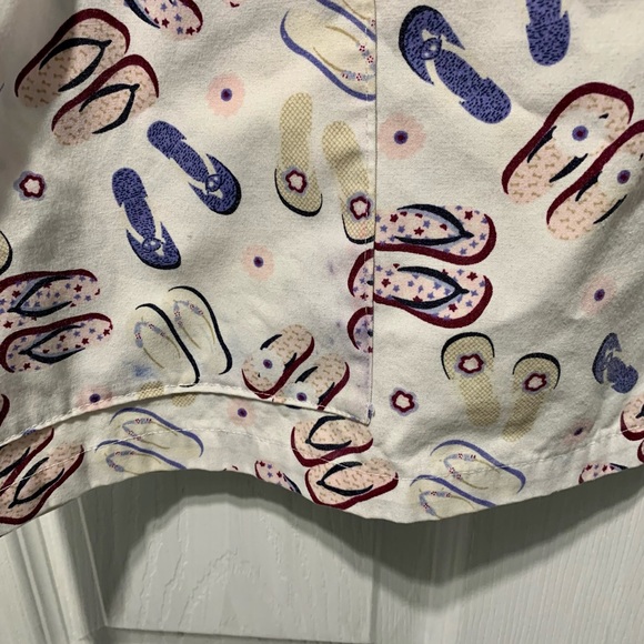 Flip flop scrub top - Picture 4 of 4